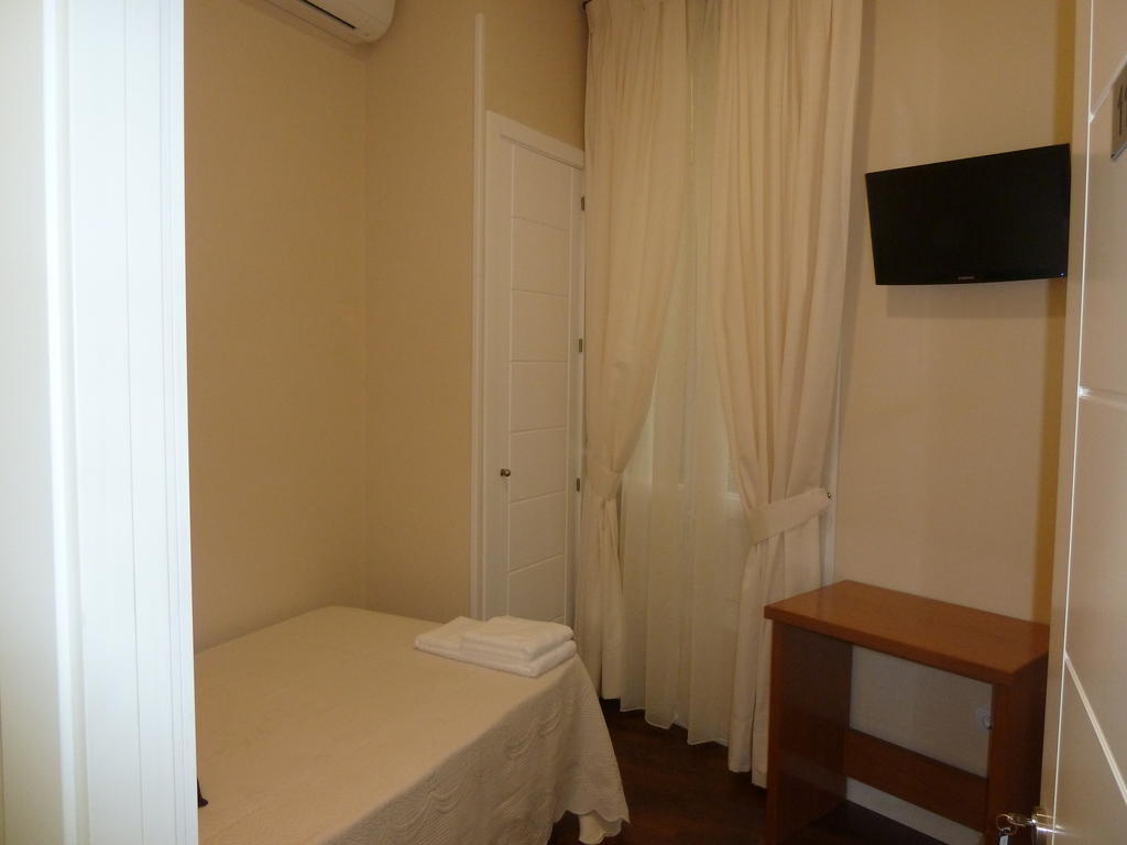 Hostal Mayor Madrid Værelse billede